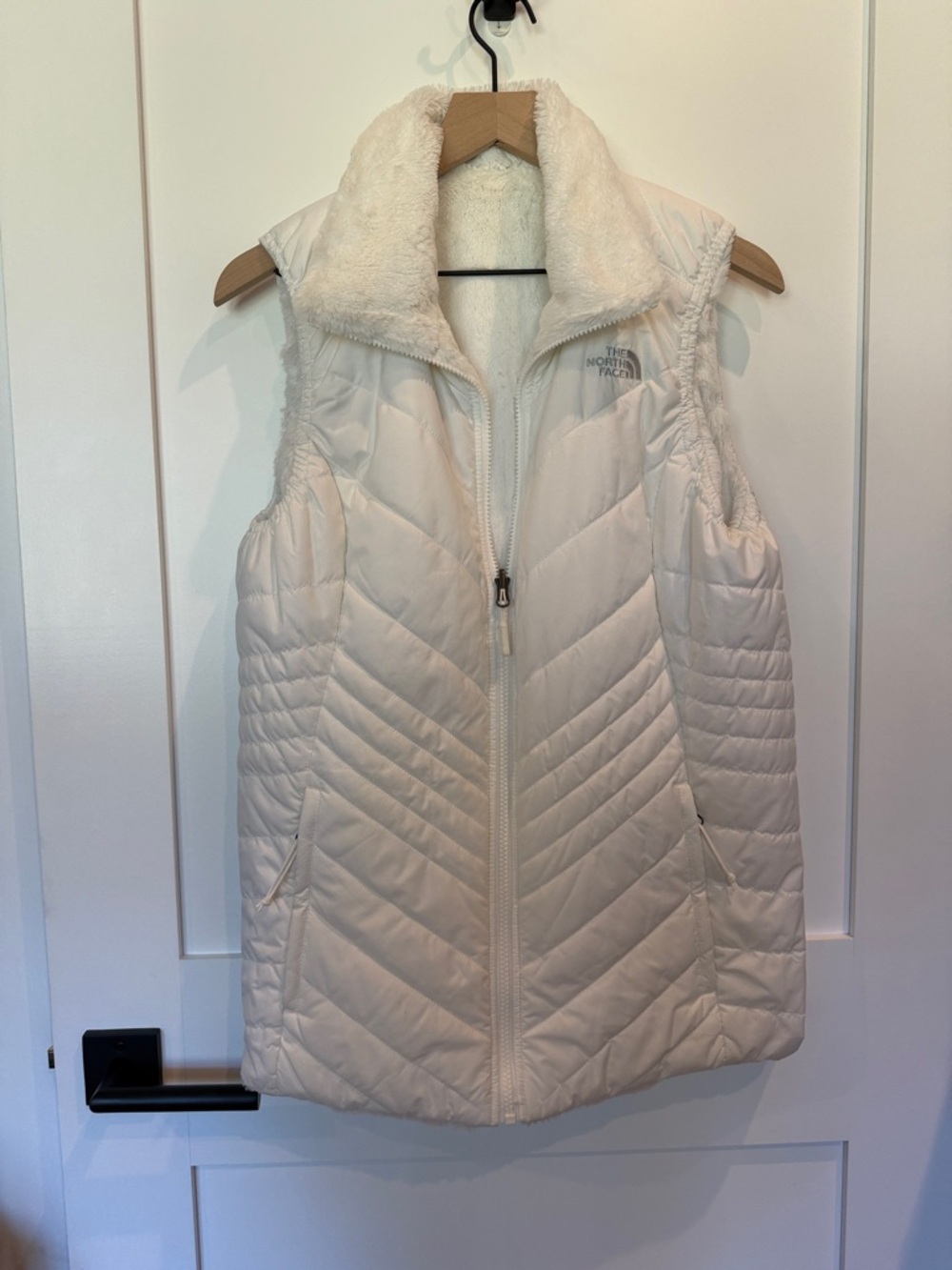 The North Face Women's Cream Quilted  Mossbud swirl reversible vest